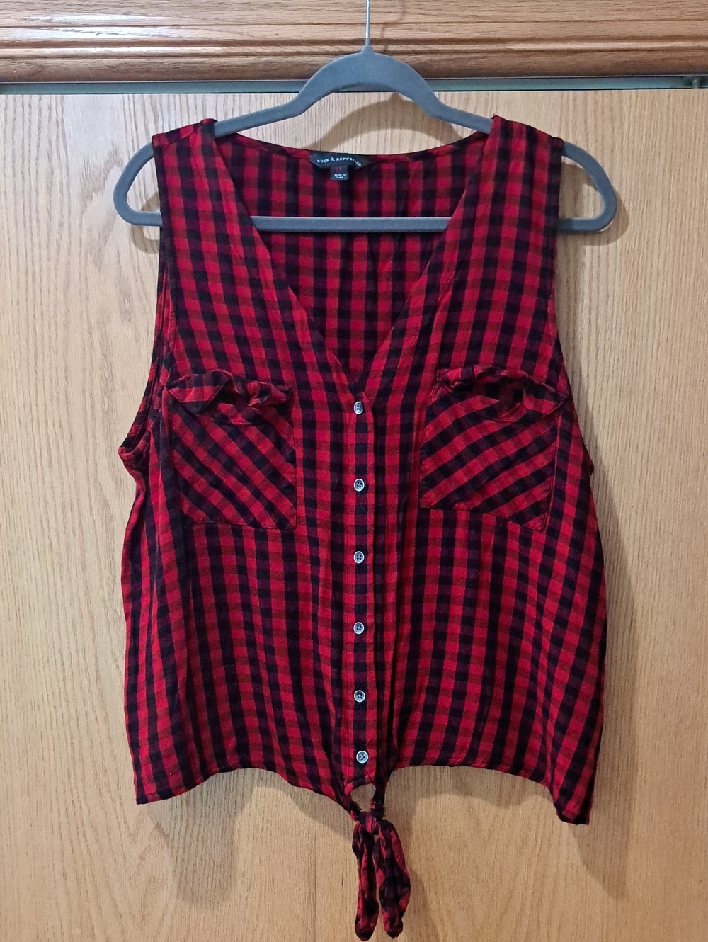 Rock & Republic Black Plaid Tie-Front Sleeveless Top